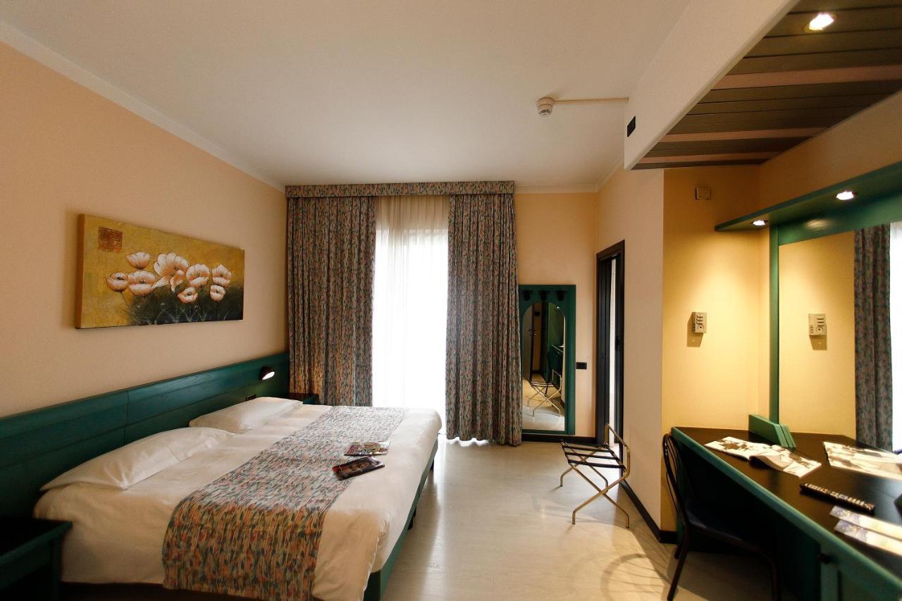Hotel Eden Valeggio sul Mincio Exterior photo